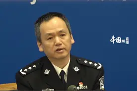 7月1日起电子行驶证将在全国60个城市先行试点视频封面