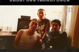 欧洋、讴歌、周凤岭访谈（三） 回首94红磡，三十年后的各自成长与变化。 
#邓讴歌 #欧洋 #周凤岭 #面孔乐队 #94红磡视频封面