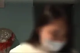 报名美术班 上一半要退费？负责人称有教师资格证 但没有出示，退费金额双方意见不合 已走法律程序（二）视频封面