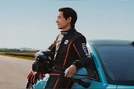 给雷军画饼成功第一人！网友喊话换头像就买小米SU7 雷军真听劝#雷军 #小米SU7视频封面