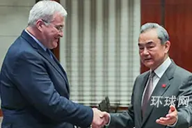 王毅应约会见乌克兰外长：中方视乌克兰为朋友和伙伴视频封面