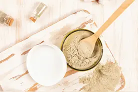 日常使用三七粉保健品来保护心脑血管，这是正确的吗？视频封面