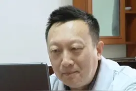 小姑娘腿没劲抬不起来伸不直，摔倒磕到膝盖了导致的，这该怎么办 #膝盖疼痛 #半月板损伤 #盘状半月板 #前交叉韧带损伤 #骨科蒋科卫视频封面