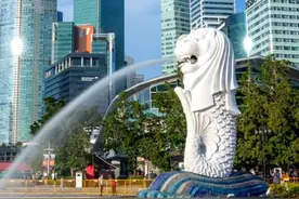 潮评东盟⑤｜新加坡为什么深受中国留学生青睐？“留学新加坡”一直是个热门话题，中国留学生为何青睐新加坡？中国与新加坡在教育交流合作方面有什么成果？本期《潮评东盟》，让我们一同了解。（来源：广西云-广西日报记者 谢琳琳 阳继乐）#2024东博会峰会  #东博walk  #东博会进货的N种方式视频封面