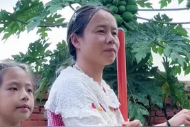 一家四口在农村，简单平凡的生活，平淡却不失幸福视频封面
