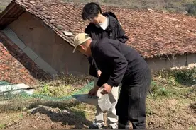 又到种豆得豆的时节咯，今天把四季豆种下去，俩兄弟一起教吴桐怎么干农活，期待下一次收获满满的喜悦！#跟着rose学做菜 #新农人计划2025  #乡野春日地图视频封面