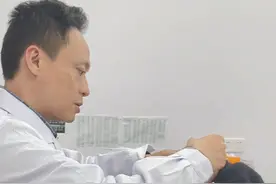 眼膏怎么点？ #眼膏  #硬核健康科普行动   #医学科普仅供参考如有不适请线下就医  #诊室日常  #眼科常识视频封面