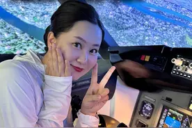 坐空姐开的飞机是什么样的体验？@空姐小马倒咖灰✈️ #空姐 #民航人 #飞行员 #民航家属的日常 #飞机视频封面