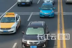 电子行驶证可以截图给他人使用吗？交管12123回应