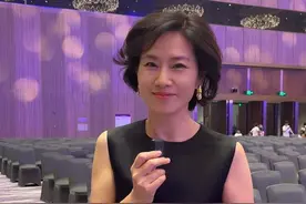 小诺看财经｜金蝶全球创见者大会
前段时间在深圳参加了金蝶三十周年全球创见者大会，在现场听了几位企业家精彩的演讲，我也学习了一些关于演讲的精髓，还见证了首个财务大模型——苍穹GPT的发布，感受到了人工智能的发展将会为我们的工作带来多大的便利。
#大v说 #人工智能 #chatgpt视频封面