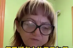 俄罗斯老太的干巴午餐 俄罗斯老太的干巴午餐#吃货日常 #妈呀太香了 #爱吃食物的女孩子视频封面