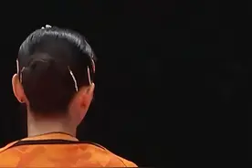 美女大战！101拍！ #羽毛球 #比赛现场 #志田千阳 #打球的女生视频封面