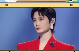 李宇春当年真的是现象级爆火，难怪一直是压轴表演！#李宇春 #超级女声 #压轴 #娱乐评论大赏视频封面