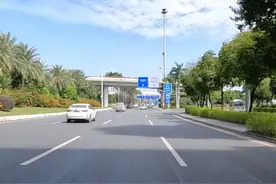 机场交通出行提示之私家车接送旅客 #交通提示 #平安出行视频封面