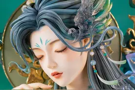 国风绝美！耗时大半年，手工用翻糖制作国风翻糖蛋糕《玉壶》 蓬山此去无多路，青鸟殷勤为探看。或许小玉壶也想化为青鸟，遥遥回望故乡吧。希望祖国日益强大，早日接流浪的孩子们归家！愿山河无恙，家国永安。 #手工  #糖王周毅 #逃出大英博物馆 #华流才是顶流 #国风视频封面