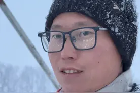 干农业真不简单，信心满满自己搭建新棚，没想到差点被分吹倒塌。 北大荒马上就要上大冻了，必须抓紧时间，顶风冒雪也要建设成功！#新农人计划2024 #乡村守护人 #梦儿在北大荒视频封面