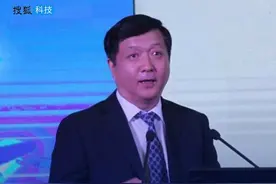 歼20设计师杨伟讲述顶级凡尔赛人生：初中毕业成绩优异，破格申请参加高考，15岁入学西工大#歼20 #杨伟 #凡尔赛 #名人故事视频封面