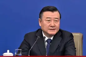 顺应高品质居住需求！住建部部长倪虹详解什么是“好房子”（5分30秒完整版）视频封面