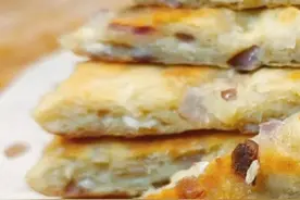 鸡肉咸饼，脆皮香软，简单好吃，面点师教你基本技巧视频封面