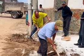 右所镇鸡鸣村干群齐心投工投劳让村庄环境更靓丽#诗里画里洱源等你 #在大理爱上生活视频封面