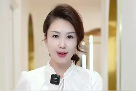 女人的精致体现在方方面面的，包括我们常梳的马尾，如果掌握以下的方法，会让整个人散发出更加知性、唯美和高品质的气质#形象美学 #胡清波老师 #发型视频封面