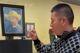 来到梵高博物馆，看到梵高的艺术和他孤独的一生… 不禁感慨一下自己的职业…一名服装设计师能否做像他一样的艺术家？#梵高 #阿姆斯特丹 #荷兰 #卡宾先生 #带你看世界视频封面