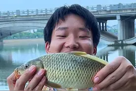 差一点就鱼竿不保！ #野钓 #钓鱼人 #钓鱼人就是这么疯狂 #海康微影探鱼器 #钓鱼王视频封面