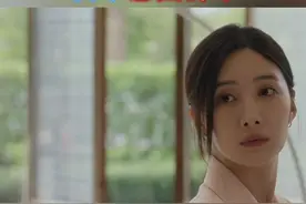 #湖南卫视成家  #电视剧成家  张世奇/夏德俊 在视察工作的过程中恰巧撞见刚结束潜水的董佳佳/吴优 发现她的真实身份竟是“美人鱼表演者”，无法接受欺骗的他当即决定和她分手。