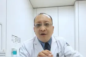 这些人泡脚千万要注意了！一不小心可能会截肢的！下肢如果出现凉麻疼还有糖尿病足、脉管炎、下肢动脉硬化闭塞的患者，一定不要用热水泡脚！可以保温，不要加热！#截肢 #血栓 #泡脚 #动脉硬化 #抖音知识年终大赏