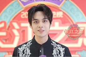 #徐均朔被张翰的唱功惊讶到  第一次合作，一开始想降调，没想到被张翰的唱功惊讶到 #2025湖北卫视春晚  #百味中国年