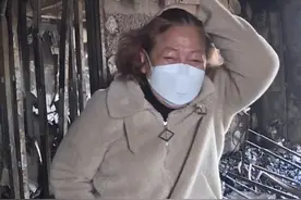 长沙盛世荷园小区凌晨惊魂（一）高达百万损失谁承担?“20多年积蓄都烧没了”#起火 #积蓄 #长沙视频封面