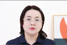CIN1慢性宫颈炎，这都不是病！ 💖亲爱的朋友们，我们必须达成一个共识，那就是有病治病，没病预防。😉这里所定义的病是 CIN2/CIN3/原位腺癌。在宫颈癌筛查过程中，如果不是这些情况，而是 CIN1、慢性宫颈炎、HPV 感染，我们依然遵循八字方针。

🎈对于 CIN1、慢性宫颈炎、HPV 感染的情况，我们要做好预防工作，将其融入生活的每一个环节。保持健康的生活模式，规律作息，10 点半睡觉；均衡饮食，不要过度忌口；适当锻炼身体，避免过度劳累；不抽烟、不喝酒；注意个人卫生，勤洗手、洗澡、刷牙、漱口等，减少接触 HPV 病毒的机会。同时，科学家的努力让我们有了疫苗可以预防 HPV 病毒的进入，大家要积极接种疫苗。💪

🌟对于有 CIN1、慢性宫颈炎、HPV 感染的人，重中之重是定期随访，观察 CIN1 是往 CIN2 发展还是逆转，只能动态观察。如果发现 CIN2/CIN3/原位腺癌，我们会立即出手解决问题；如果没有，CIN1、慢性宫颈炎、HPV 感染既不影响生活也不影响生命，当下就选择快乐生活。

💕总之，我们强调有病治病，没病预防。我是赵健，关注我，关爱女性健康！🙌
#hpv感染 #慢性宫颈炎 #听医生一句劝 #健康辟谣在行动 #硬核健康科普行动视频封面