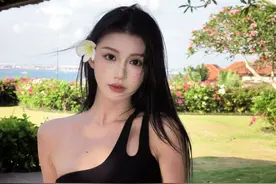 我希望所有女生都能够记住这段话
我不再回应恶意
我无条件的爱自己
我允许自己毫无负罪感的休息
我可以不符合任何人的期待
我永远有重新开始的勇气
我值得一切最好的东西
我已经很棒了
我所有的焦虑都是虚惊一场
我敢放弃一切伤害我的人事物
我远离一切让我内耗的关系
我就是我人生中的大女主，我势不可挡
#全体女生一起抬头 #不被定义的她 #我无条件的爱自己 #女性力量 #吸引力法则视频封面