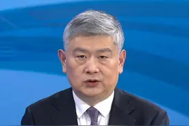 中国经济圆桌会丨大学必须走出“象牙塔”更加精准对接企业视频封面