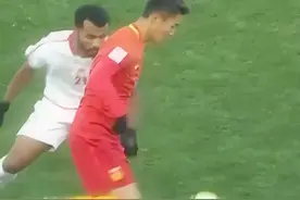灵动飘逸！这个脚后跟传球打几分？#亚洲杯 #足球 #国足视频封面