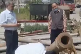 第一书记巡查废品收购站发现两门大炮，竟然为康熙年间的红衣大炮！视频封面