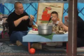春天的家，笑声不断，温暖如初。让我们把这份美好的春日味道记在心里，成为未来日子里最珍贵的回忆#黄膘牛排 #内蒙美食 #牧区生活 #春天视频封面