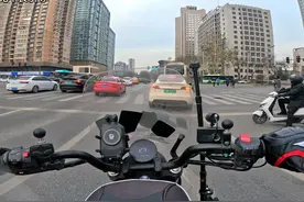 嗯，没错，是这样的。 #单双号限行 #西安限行 #摩托车 #冬季骑行视频封面
