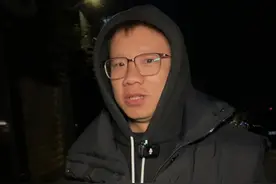 是不是只有老广早餐吃这种生滚粥？ 生滚粥我极力一个反手推荐给每位朋友仔😋粥底绵密，自选加肉料又新鲜👍🏻
#抖音美食推荐官 #生滚粥 #佛山探店 #广式早茶 #广东人的早餐视频封面
