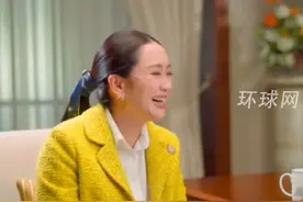 泰国总理佩通坦聊访华故事，谈到女保镖严月霞，掩盖不住欣赏频频大笑：英姿飒爽又专业，在泰国也火了视频封面