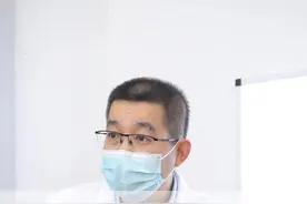 “面肌痉挛”眼跳嘴抽别忽视 对病因你了解么？🙃 #面肌痉挛王晓松 #面肌痉挛 #面神经专家 #医者仁心 #抖出健康知识宝藏视频封面