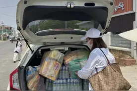缅甸7.9级地震后，当地华人华侨建群互救互助，“因为我们都是中国人”#缅甸 #地震 #中国人视频封面
