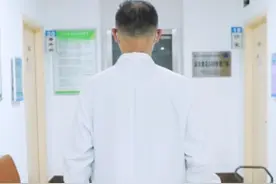 提肛运动跟练版来啦，每天跟着我一起练。 #提肛运动 #医者仁心 #医生日常 #小动作大作用 #抖出健康知识宝藏视频封面