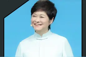 播音指导、电视节目主持人@敬一丹 在演讲中提到，成长需要在沟通中去学习，尤其是与年轻人在一起时。她强调，成长真是一辈子的事儿。#大有学问  #天下女人国际论坛 #敬一丹视频封面