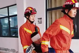 如果消防员到点就下班！#劳动者十二时辰 #守护人间烟火气#你可以永远相信中国消防视频封面