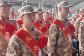 热血青年多壮志，逐梦军营写豪情！2025年春季#新兵入营  （作者：刘梓维 / 编辑：刘海洋）#新兵请入列 #新兵 #海军视频封面