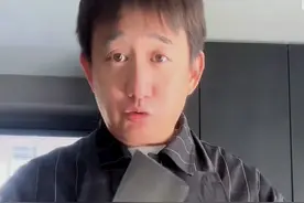 黄磊终于承认自己做饭不好吃了，用了一天只做出来一道难吃的凉皮视频封面