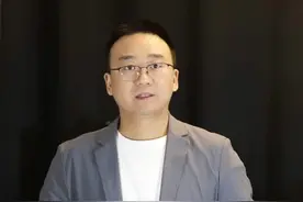 老年人为什么不能够闲着 应该学习乐器比如电吹管葫芦丝等视频封面
