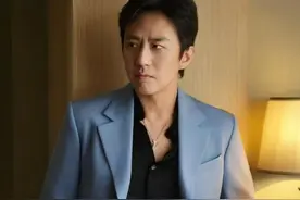 邓超私下多守男德？不敢直视钟楚曦，绝不碰嘴娜扎，现场搂腰孙俪#孙俪 #邓超 #钟楚曦 #迪丽热巴 #2025靠什么过年视频封面