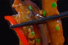 在家做茄子不用油炸，也能做的和饭店一样的好吃，做饭简单学会你也在家试试吧#红烧茄子 #跟着抖音学做菜#家常菜   视频封面